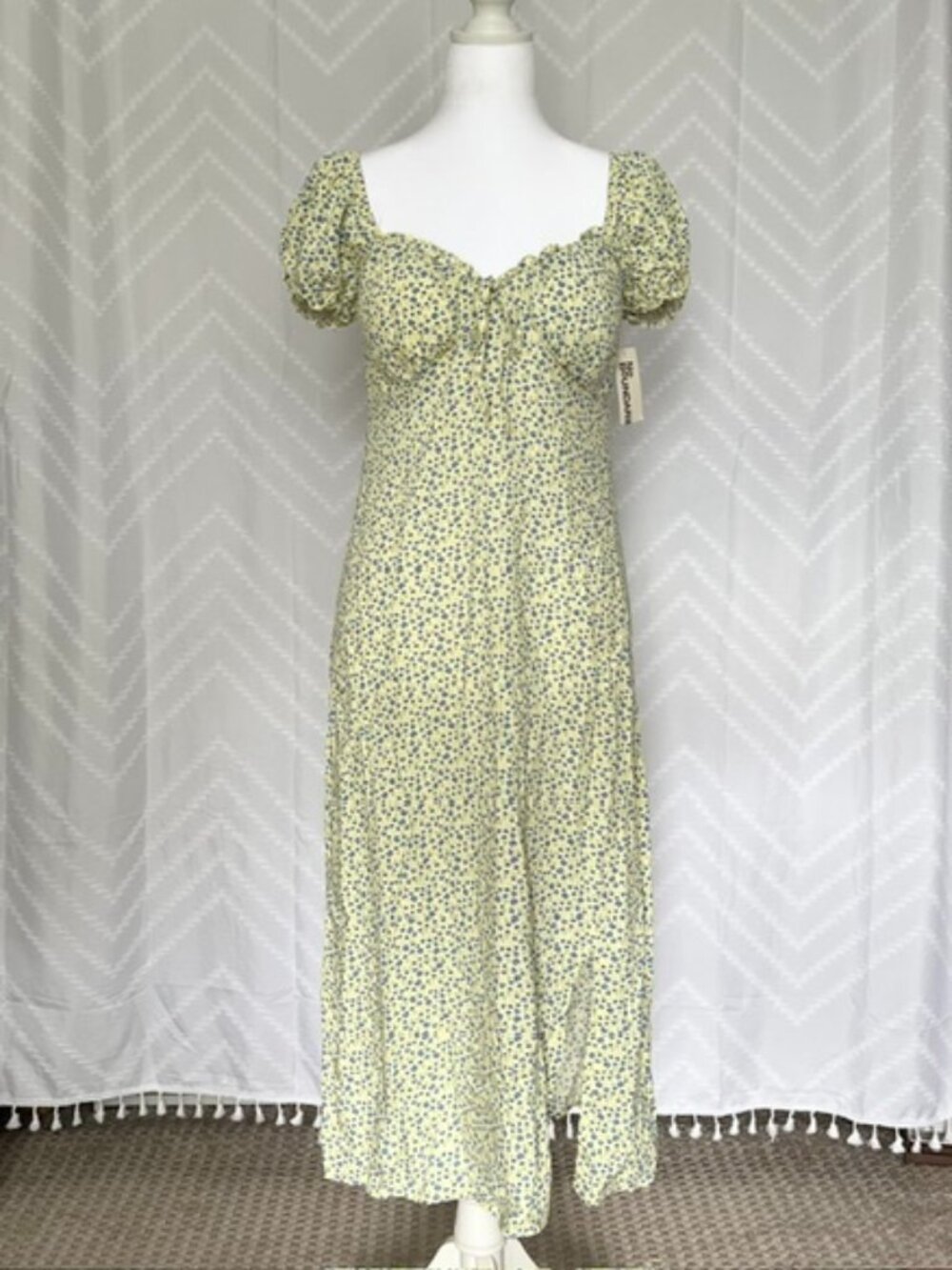No Boundaries Yellow with Blue Floral Padded Chest Dress Size Small (4-6) - NWT